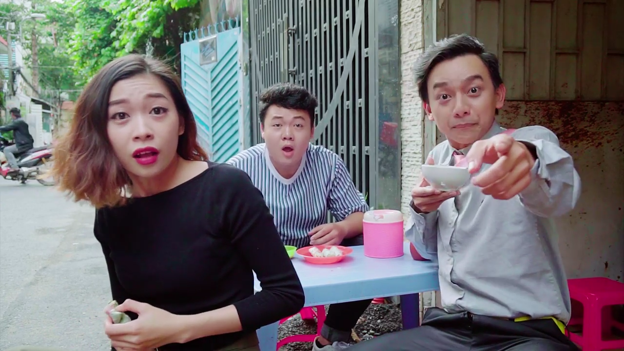 Gái quê Hồ Ngọc Hà bỗng bắt được vàng, trở thành con át chủ bài trong cuộc chiến showbiz